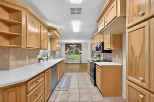 24915 Hickory Hill Rd, Spring, TX 77380 - Photo 10