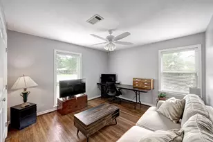 1111 Clovis Rd, Houston, TX 77008 - Photo 14