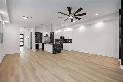 8313 Bassett Street #A/B, Houston, TX 77051 - Photo 10