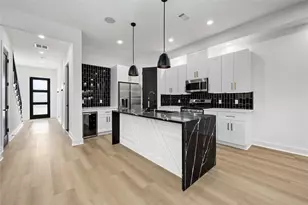 8313 Bassett St, Houston, TX 77051 - Photo 12