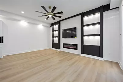 8313 Bassett Street #A/B, Houston, TX 77051 - Photo 6