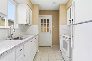 7859 Cook Rd, Houston, TX 77072 - Photo 8