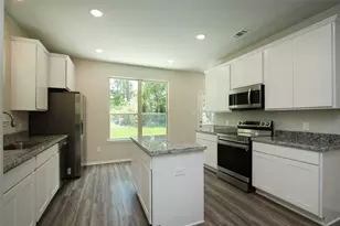 109 Seminole Dr, Montgomery, TX 77316 - Photo 10