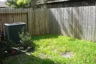 5326 Larkin St, Houston, TX 77007 - Photo 12