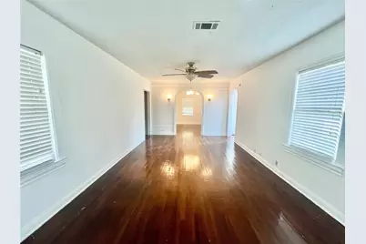 217 13th Avenue N, Texas City, TX 77590 - Photo 4