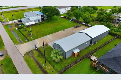 215 22nd Street, Dickinson, TX 77539 - Photo 2