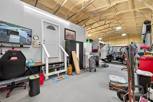 215 22nd St, Dickinson, TX 77539 - Photo 34