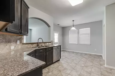 10022 Lynnwood Drive, Baytown, TX 77521 - Photo 16