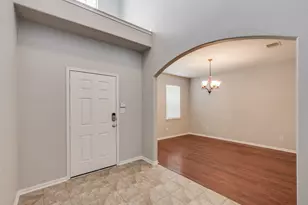 10022 Lynnwood Dr, Baytown, TX 77521 - Photo 4