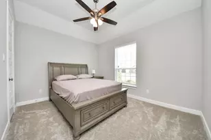 4916 Autumn Hls Trl, Pearland, TX 77584 - Photo 10