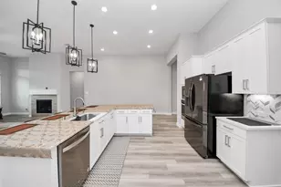 4916 Autumn Hls Trl, Pearland, TX 77584 - Photo 10