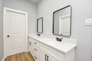 145 W Jackson St, West Columbia, TX 77486 - Photo 24