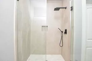 145 W Jackson St, West Columbia, TX 77486 - Photo 28