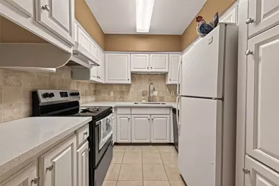 2701 Bellefontaine Street #B4, Houston, TX 77025 - Photo 6