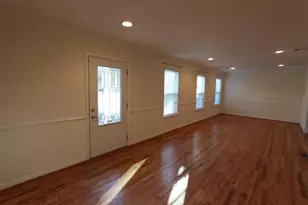 6534 Sivley St, Houston, TX 77055 - Photo 2