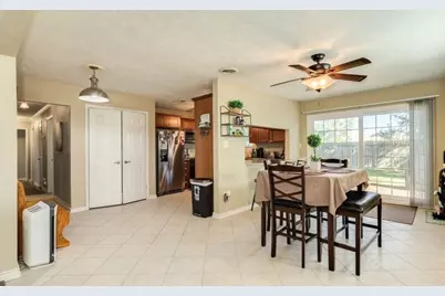 820 Perry Street, Angleton, TX 77515 - Photo 14