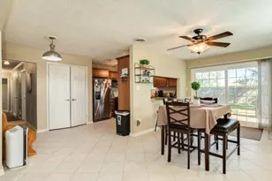 820 Perry St, Angleton, TX 77515 - Photo 14