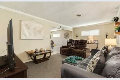 820 Perry Street, Angleton, TX 77515 - Photo 12