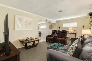 820 Perry St, Angleton, TX 77515 - Photo 12