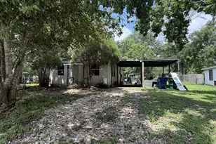 808 S Anderson St, Angleton, TX 77515 - Photo 1