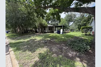 808 S Anderson Street, Angleton, TX 77515 - Photo 2