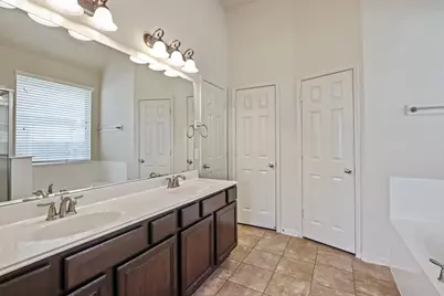 12911 Misty Lantern Lane, Houston, TX 77044 - Photo 14