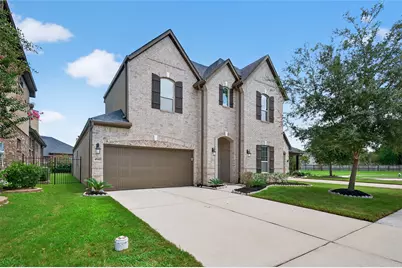 4947 Thunder Creek Ln, Sugar Land, TX 77479 - Photo 2