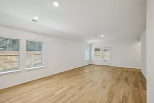 5120 Redbud Vly Dr, Pearland, TX 77584 - Photo 8