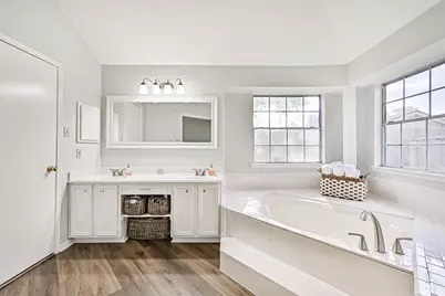 4930 Heritage Plains Drive, Friendswood, TX 77546 - Photo 16