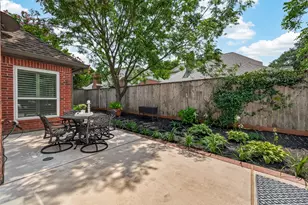 1311 Wickshire Ln, Houston, TX 77043 - Photo 30