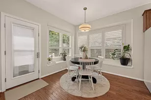 1311 Wickshire Ln, Houston, TX 77043 - Photo 8