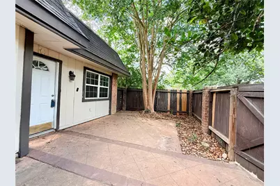 12027 Greenwood Forest Dr Drive #29D, Houston, TX 77066 - Photo 2