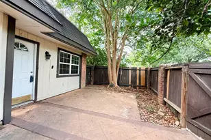 12027 Greenwood Forest Dr Dr, Houston, TX 77066 - Photo 2