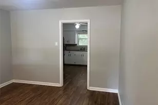 1002 Fowlkes St, Sealy, TX 77474 - Photo 6