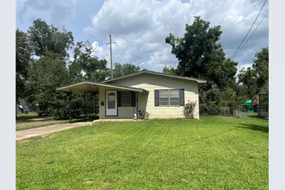 1002 Fowlkes Street, Sealy, TX 77474 - Photo 1