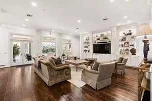9018 Bace Dr, Houston, TX 77055 - Photo 16