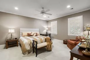 9018 Bace Dr, Houston, TX 77055 - Photo 42