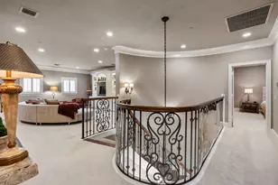 9018 Bace Dr, Houston, TX 77055 - Photo 36