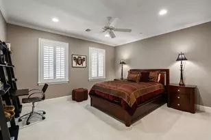 9018 Bace Dr, Houston, TX 77055 - Photo 38