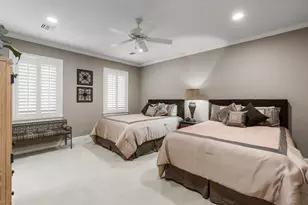 9018 Bace Dr, Houston, TX 77055 - Photo 40