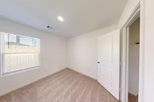 16811 N Marie Vlg Dr, Conroe, TX 77306 - Photo 14