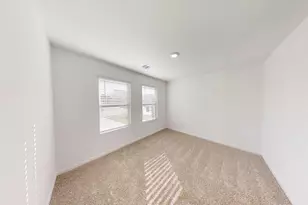 16811 N Marie Vlg Dr, Conroe, TX 77306 - Photo 6