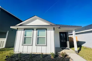 16811 N Marie Vlg Dr, Conroe, TX 77306 - Photo 2