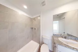 16811 N Marie Vlg Dr, Conroe, TX 77306 - Photo 4