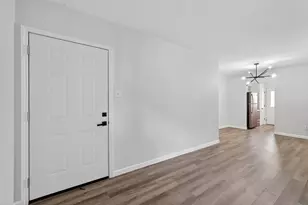 1811 Stoney Brook Dr, Houston, TX 77063 - Photo 4