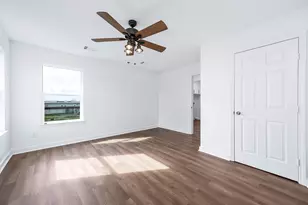 12827 Sandpiper Rd, Angleton, TX 77515 - Photo 20