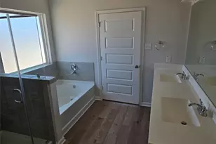 13215 Hayden Peak Dr, Iowa Colony, TX 77583 - Photo 10