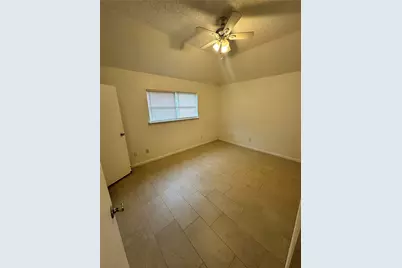 2722 8th Avenue N, Texas City, TX 77590 - Photo 6