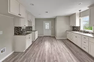 1705 Avondale St, Victoria, TX 77901 - Photo 12