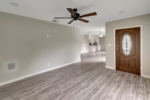 1705 Avondale St, Victoria, TX 77901 - Photo 6